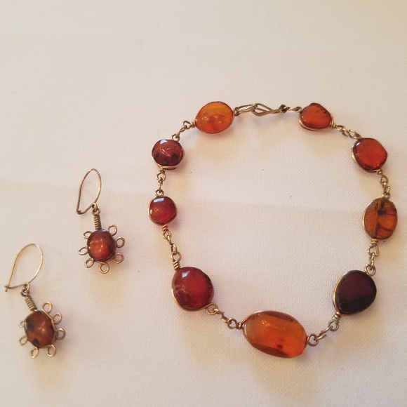Vintage Amber bracelet and  earrings set - Picture 1 of 3